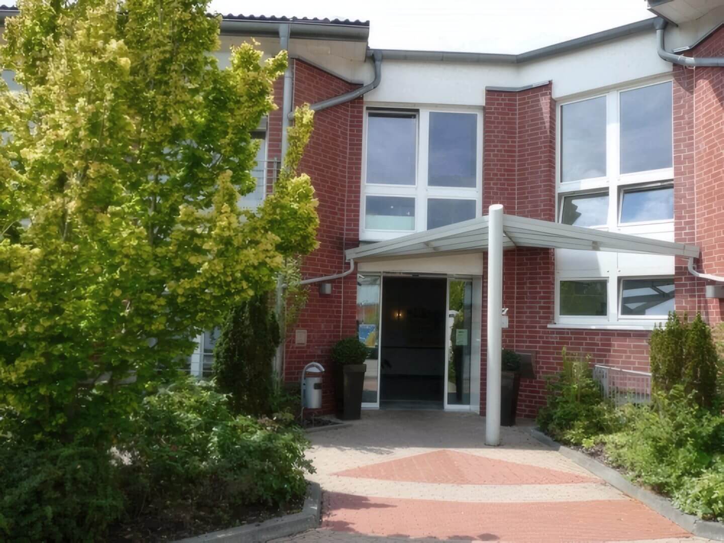 Eingangsbereich des Hewag Seniorenzentrums in Hünxe, gebaut von Hellmich.