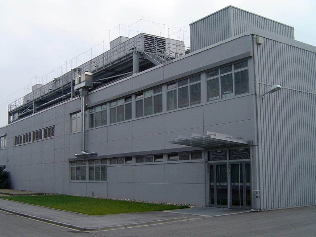 Außenansicht eines modernen Büro- und Gewerbegebäudes im Park Kamp-Lintfort. Außenansicht eines modernen Büro- und Gewerbegebäudes im Park Kamp-Lintfort.